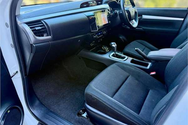 2020 Toyota Hilux SR5 GUN126R