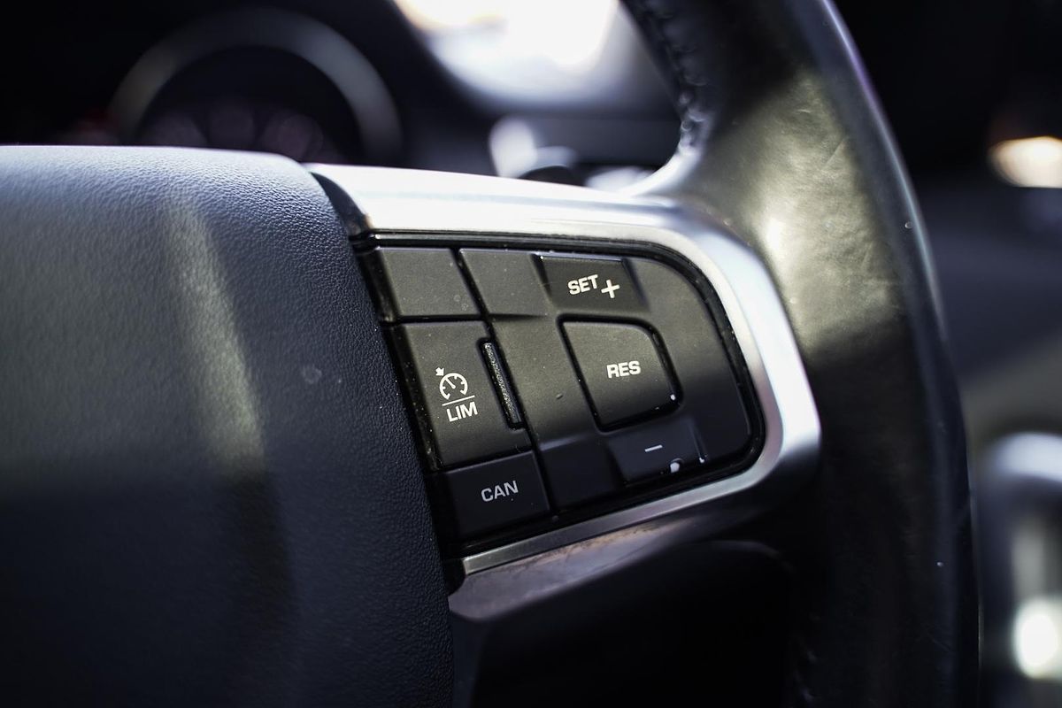 2015 Land Rover Discovery Sport Si4 SE L550