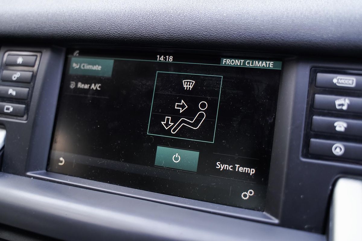 2015 Land Rover Discovery Sport Si4 SE L550