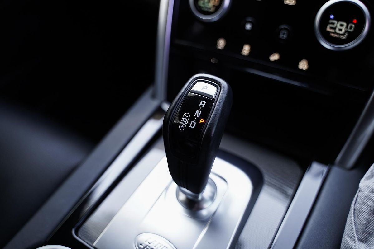 2020 Land Rover Discovery Sport D240 HSE L550