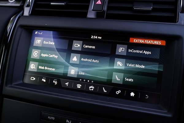 2020 Land Rover Discovery SD6 SE Series 5