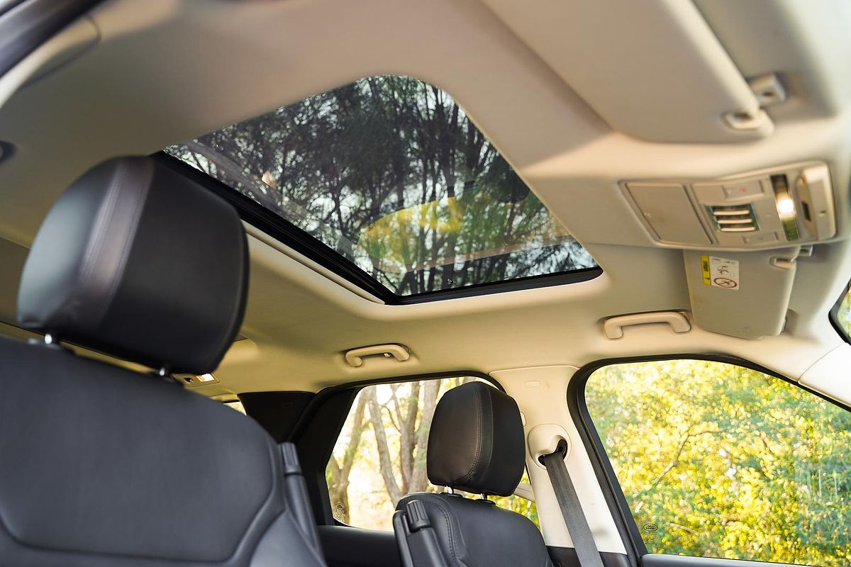 2018 Land Rover Discovery SD4 HSE Series 5