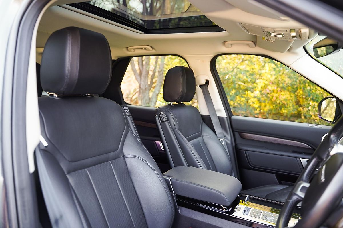 2018 Land Rover Discovery SD4 HSE Series 5