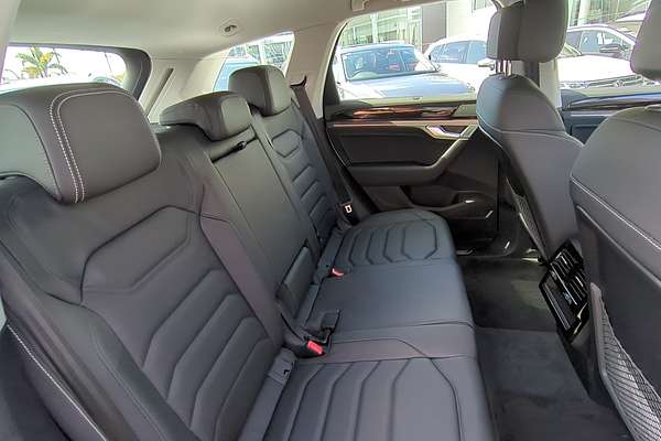 2025 Volkswagen Touareg 170TDI RC