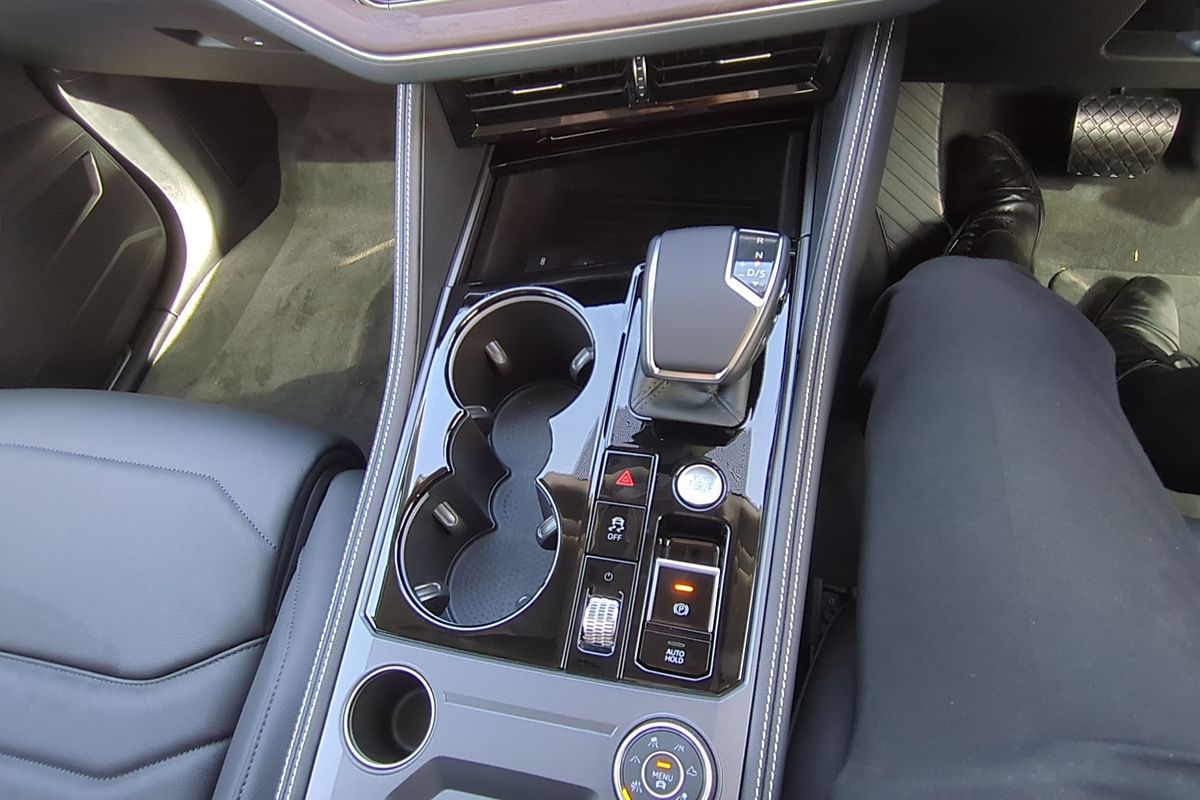 2025 Volkswagen Touareg 170TDI RC