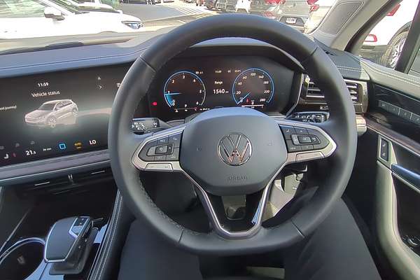 2025 Volkswagen Touareg 170TDI RC