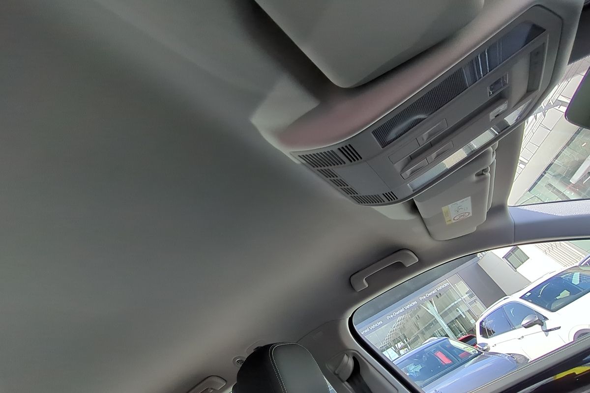 2025 Volkswagen Touareg 170TDI RC