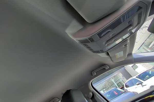 2025 Volkswagen Touareg 170TDI RC