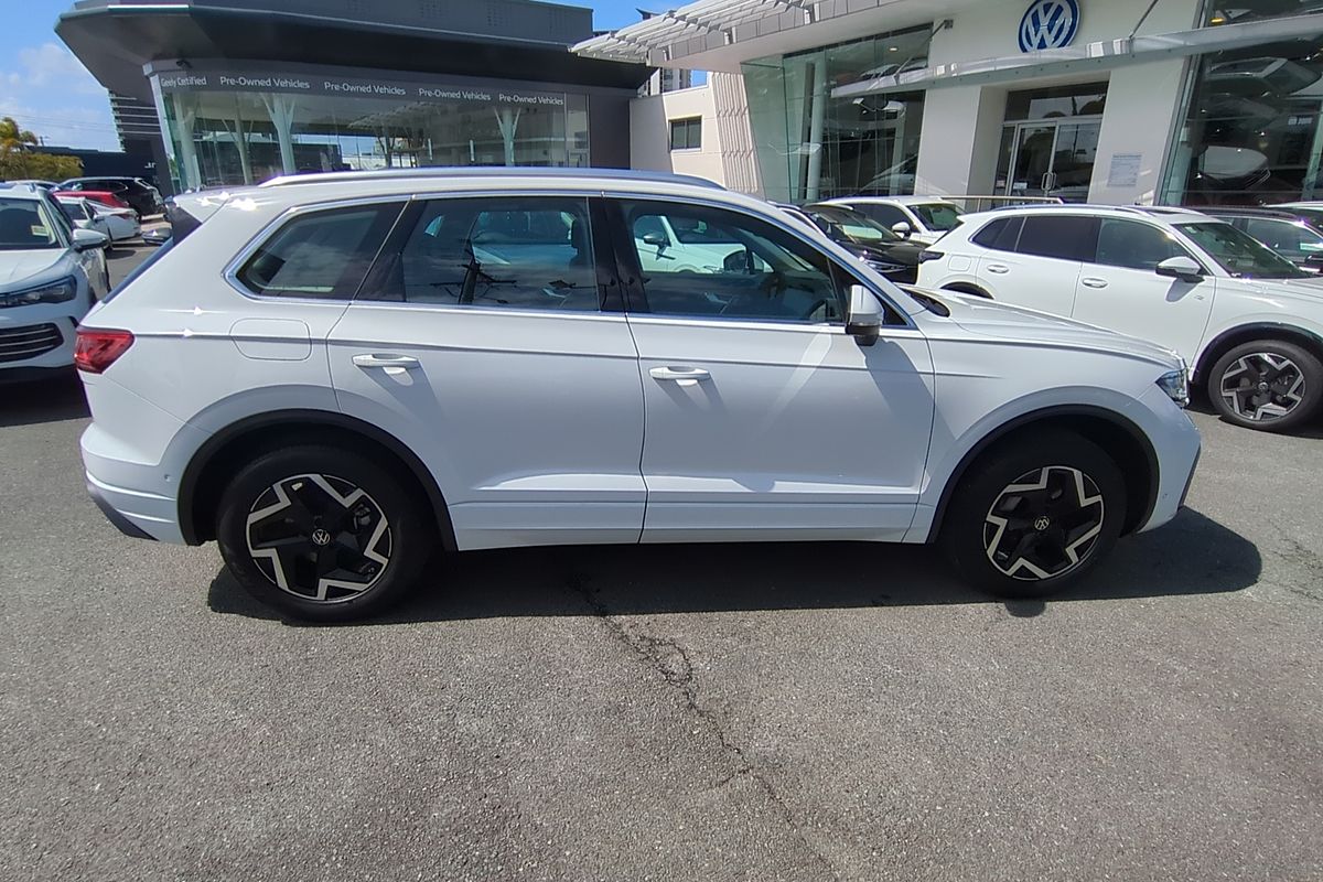 2025 Volkswagen Touareg 170TDI RC