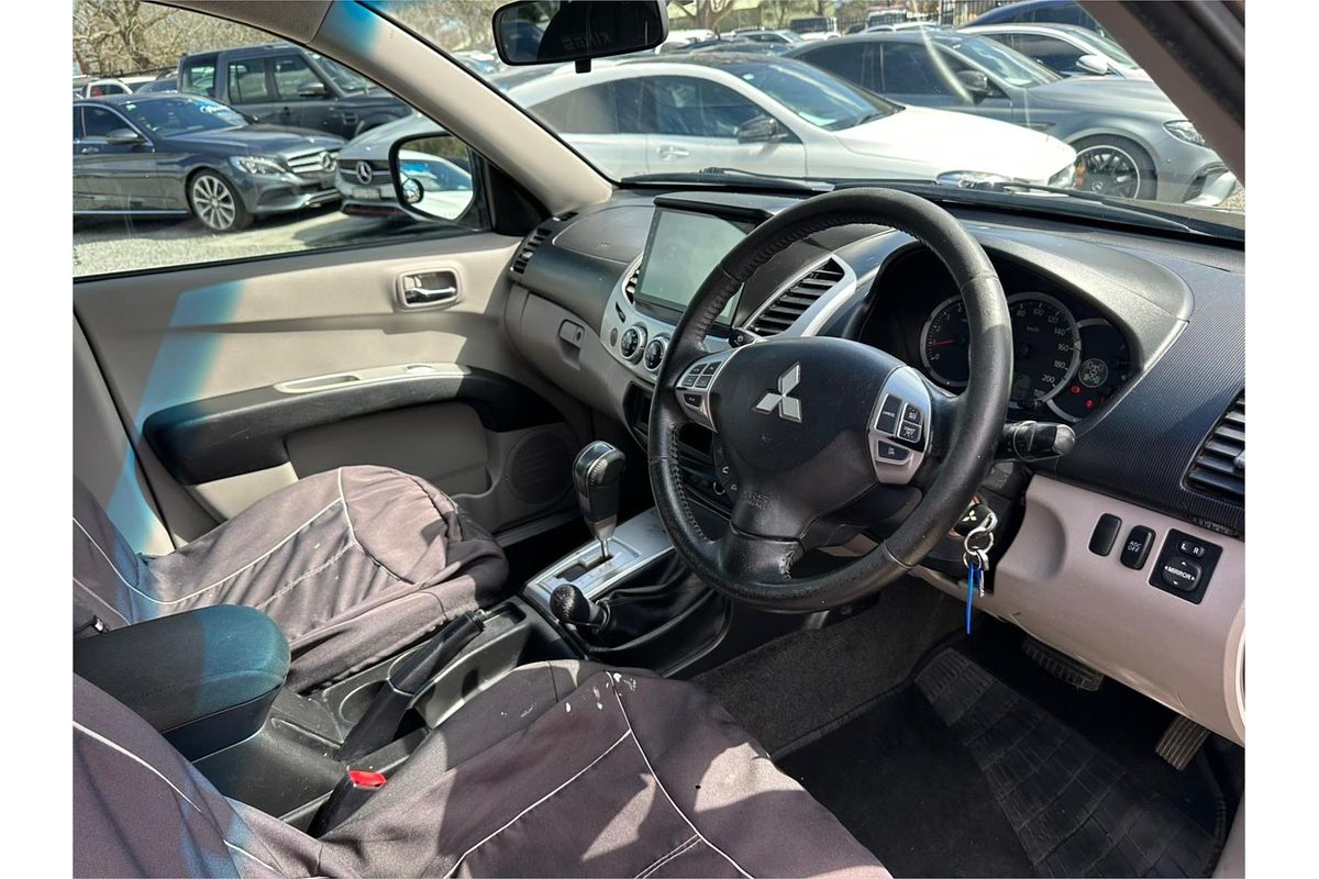 2012 Mitsubishi Triton GLX-R MN 4X4