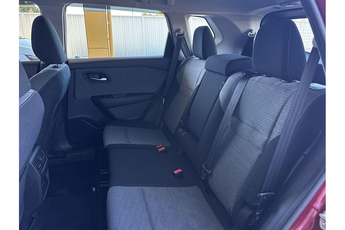 2023 Nissan X-TRAIL ST T33