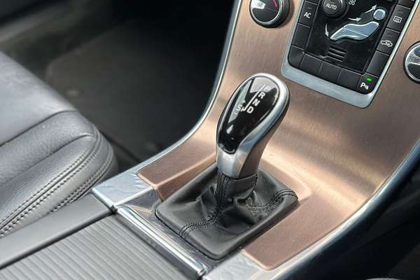 2014 Volvo XC60 T5 Kinetic