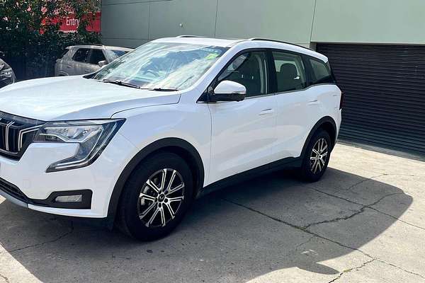 2025 Mahindra XUV700 AX7L