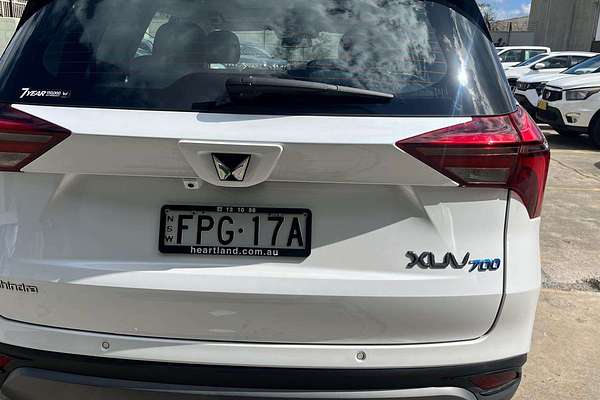 2025 Mahindra XUV700 AX7L