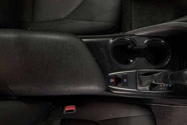 2018 Toyota Camry Ascent ASV70R