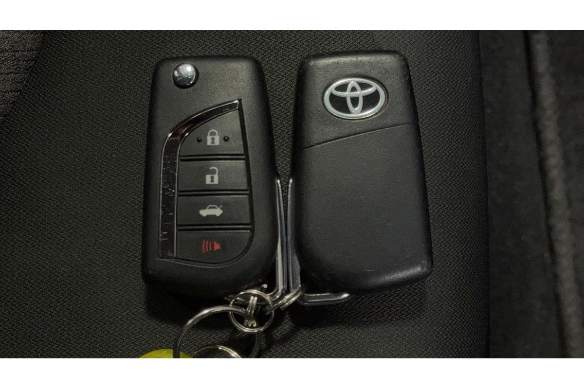 2018 Toyota Camry Ascent ASV70R