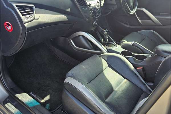 2016 Hyundai Veloster SR Turbo FS4 Series II