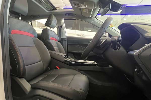 2025 MG MG5 Essence