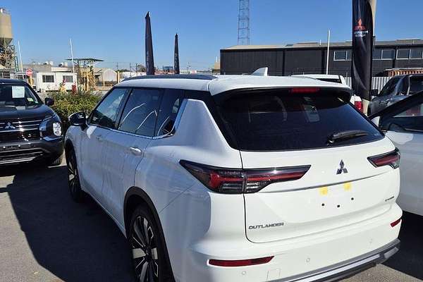 2025 Mitsubishi Outlander Exceed ZM