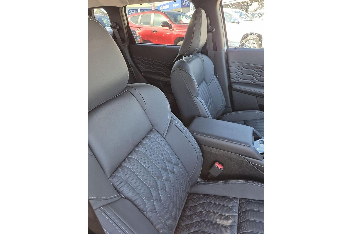 2025 Mitsubishi Outlander Exceed ZM