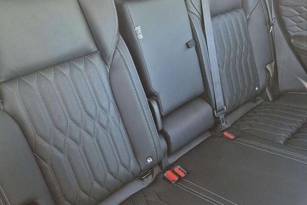 2025 Mitsubishi Outlander Exceed ZM
