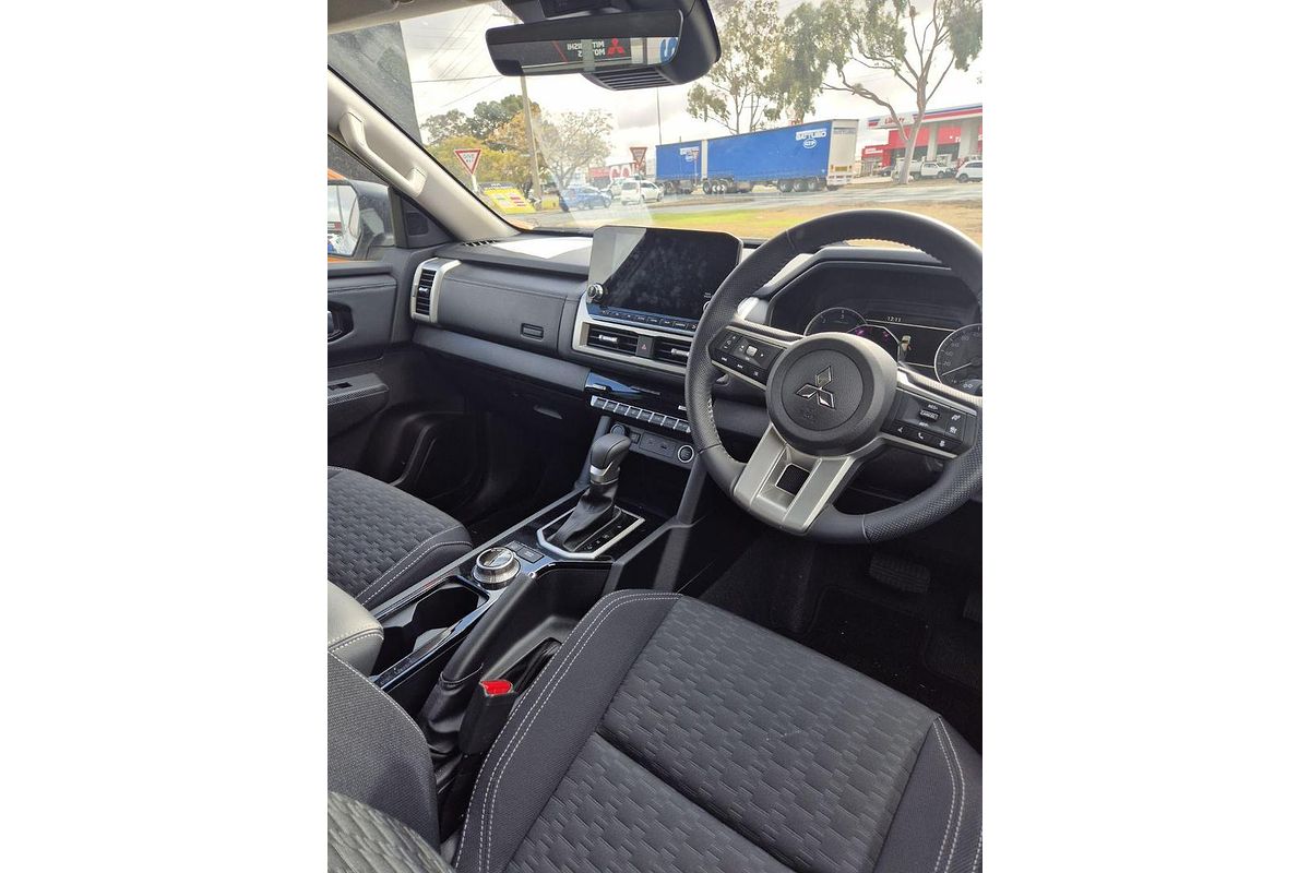 2024 Mitsubishi Triton GLS MV 4X4