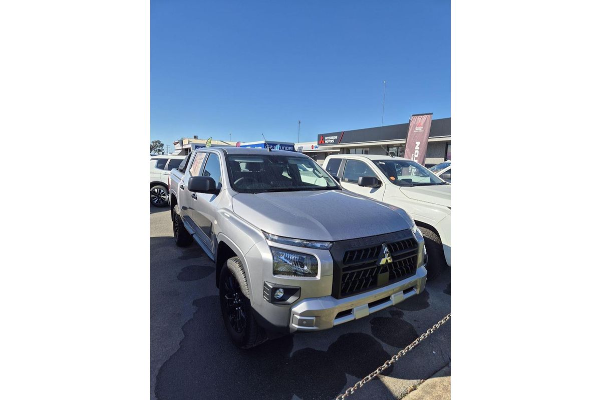 2025 Mitsubishi Triton GLX-R MV 4X4