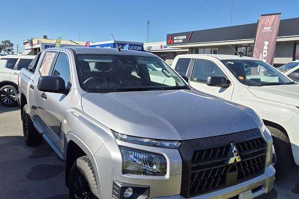 2025 Mitsubishi Triton GLX-R MV 4X4
