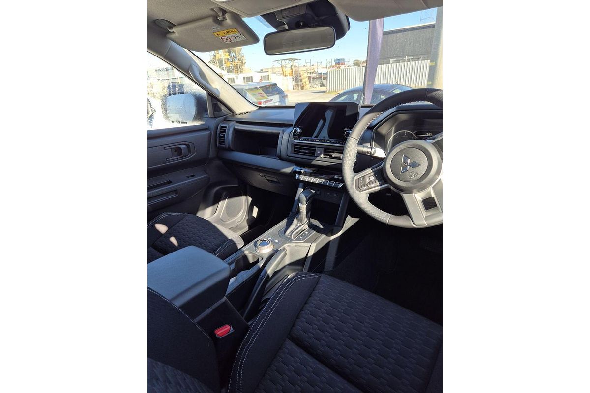 2025 Mitsubishi Triton GLX-R MV 4X4