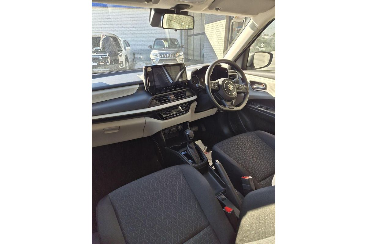 2024 Suzuki Swift Hybrid UZ