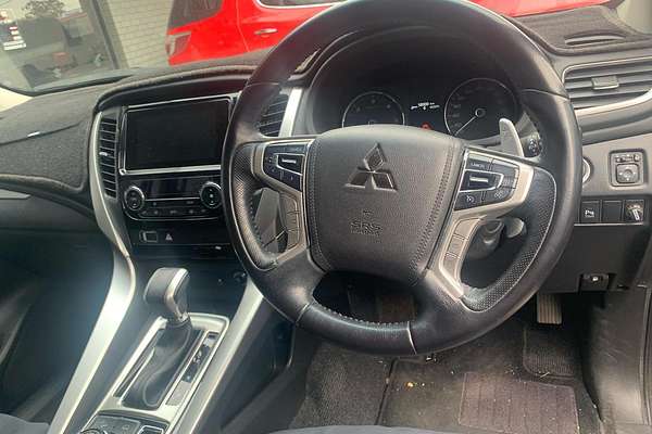 2016 Mitsubishi Pajero Sport GLX QE
