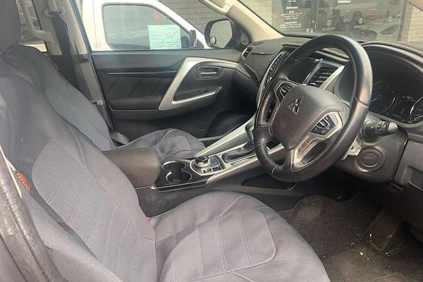 2016 Mitsubishi Pajero Sport GLX QE