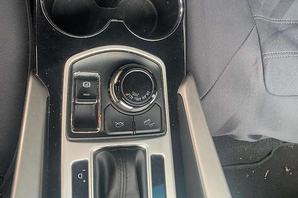 2016 Mitsubishi Pajero Sport GLX QE