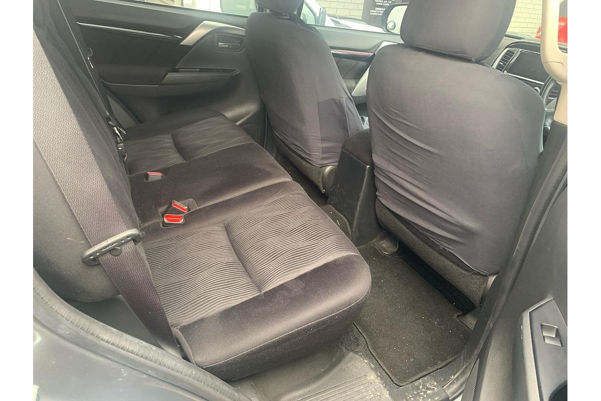 2016 Mitsubishi Pajero Sport GLX QE