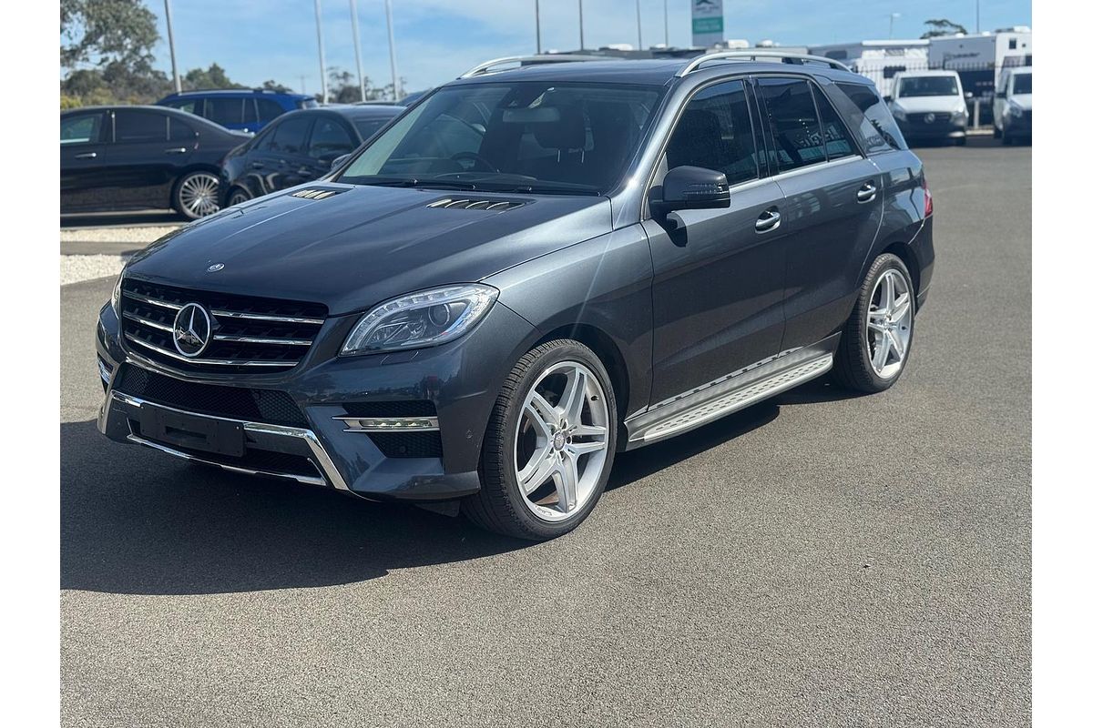 2013 Mercedes-Benz M-Class ML350 BlueTEC W166