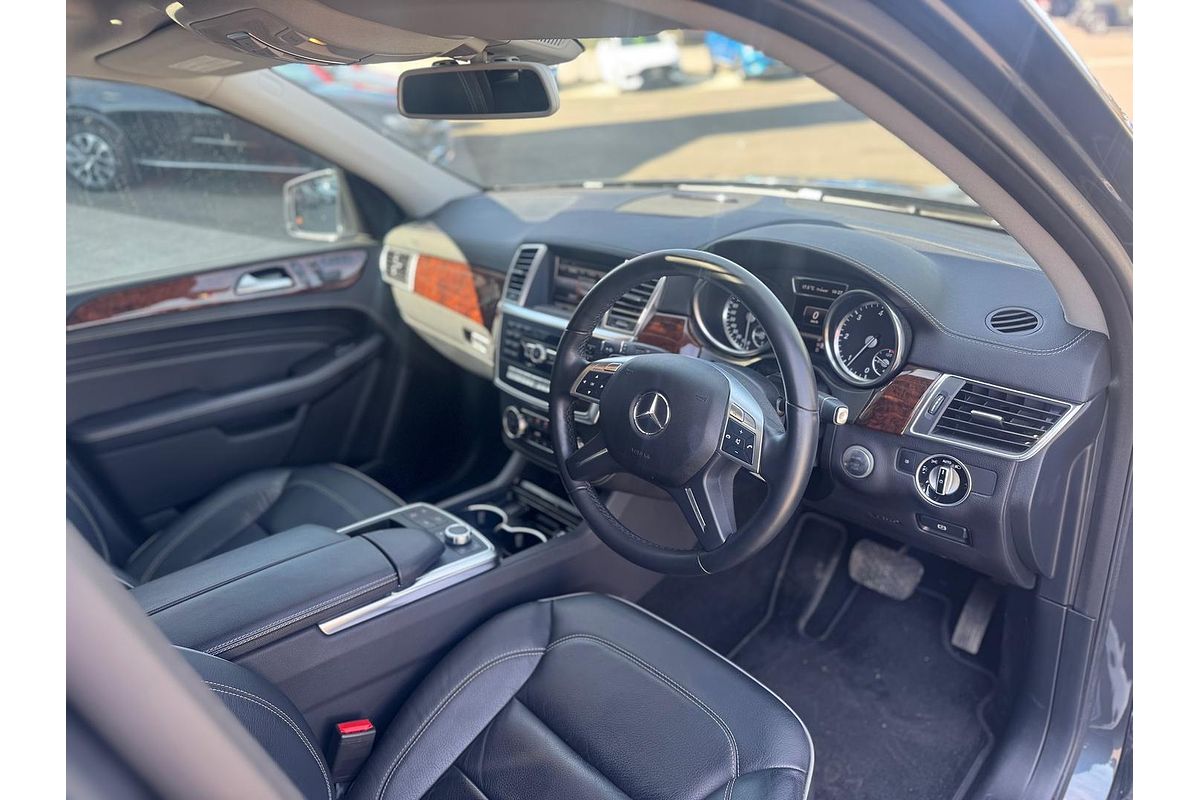 2013 Mercedes-Benz M-Class ML350 BlueTEC W166