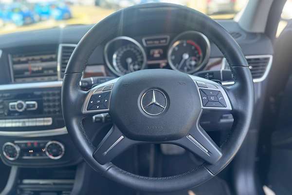 2013 Mercedes-Benz M-Class ML350 BlueTEC W166