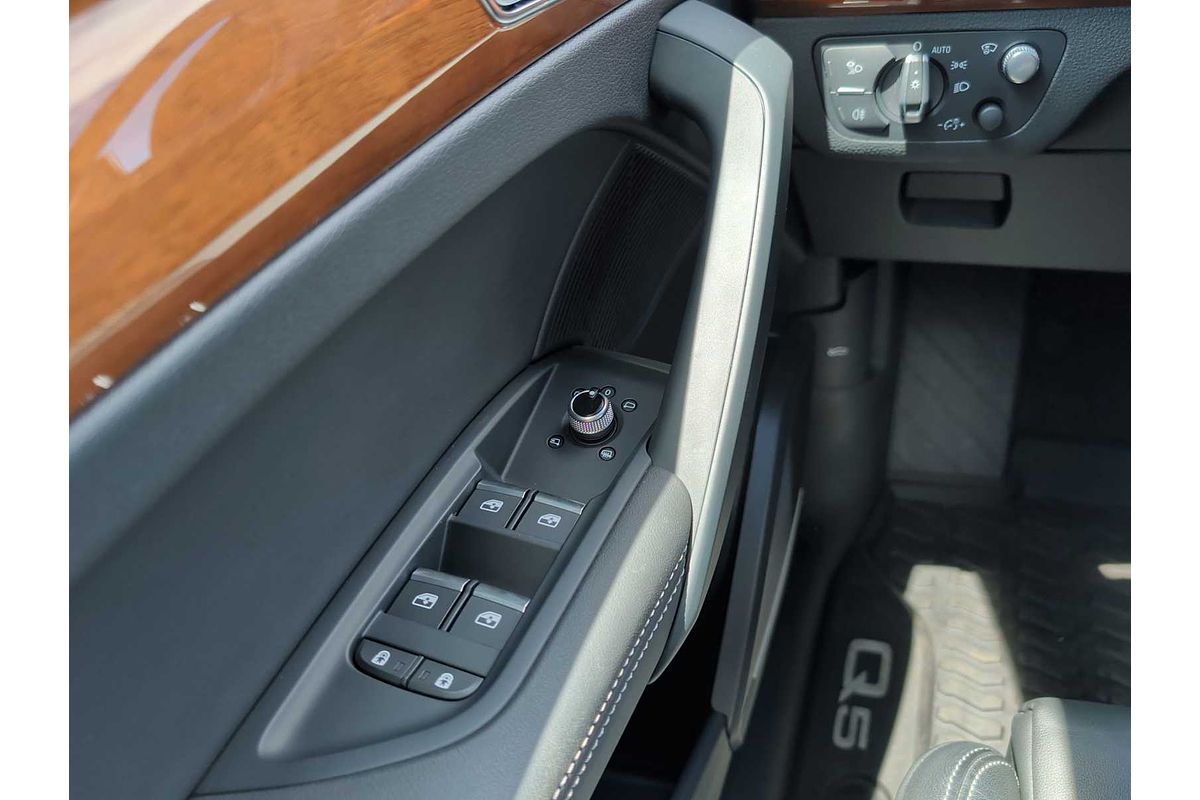 2024 Audi Q5 S line Prestige
