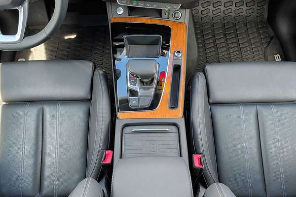 2024 Audi Q5 S line Prestige