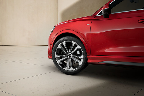 2025 Audi Q3 35 TFSI S line edition F3