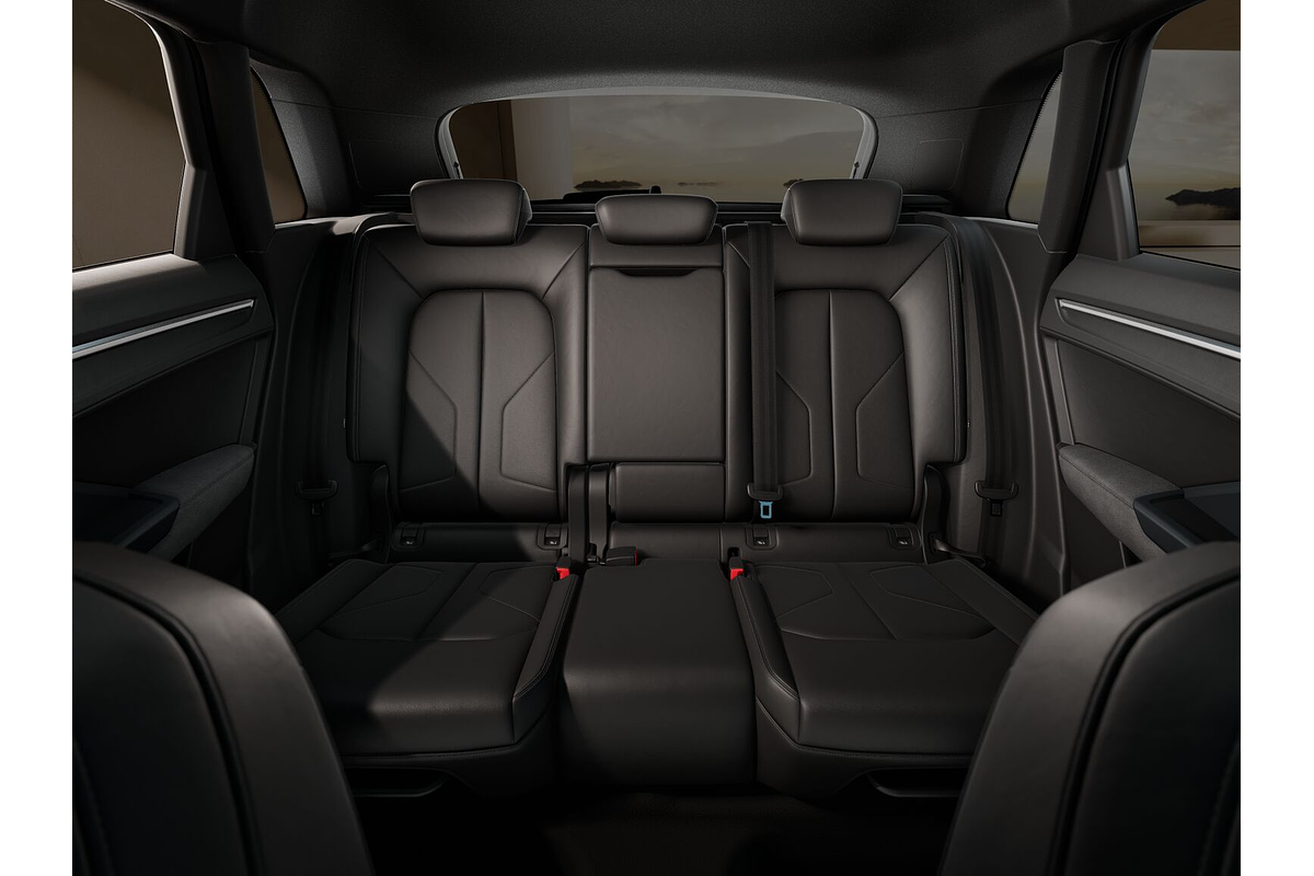 2025 Audi Q3 35 TFSI S line edition F3