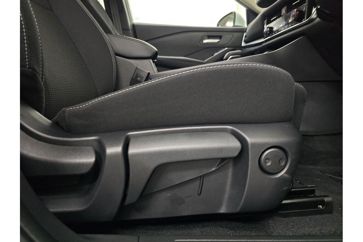 2025 Nissan QASHQAI ST-L J12