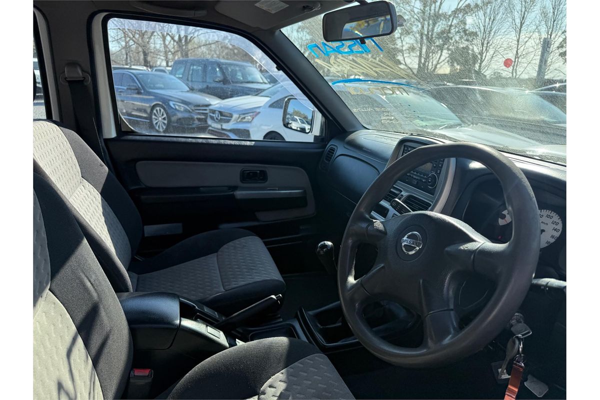2013 Nissan Navara ST-R D22 4X4