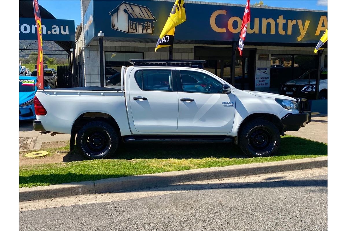 2017 Toyota Hilux SR GUN126R