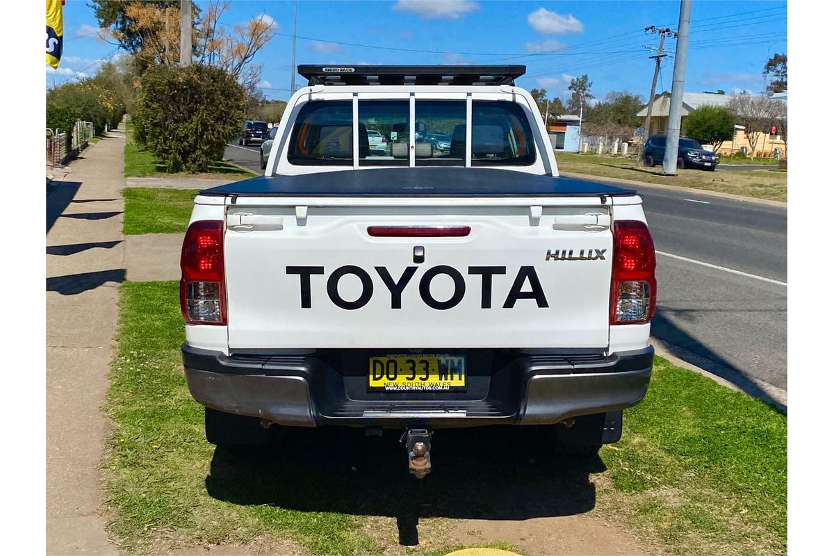 2017 Toyota Hilux SR GUN126R