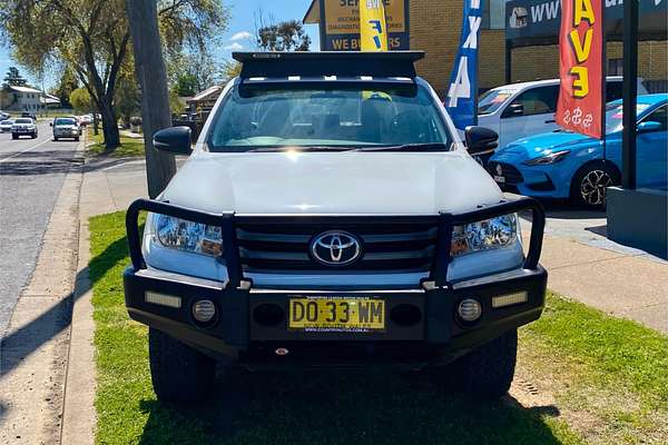 2017 Toyota Hilux SR GUN126R