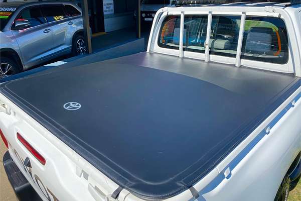 2017 Toyota Hilux SR GUN126R