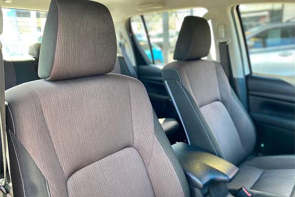 2017 Toyota Hilux SR GUN126R