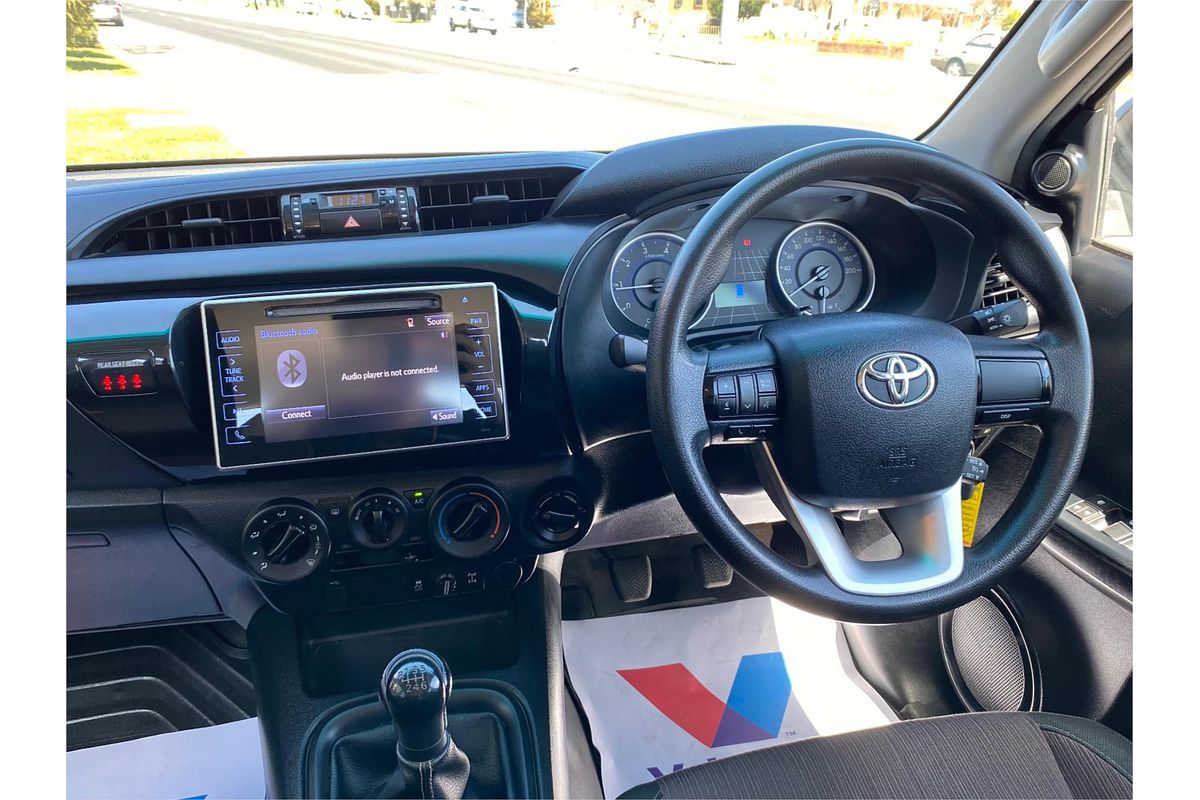 2017 Toyota Hilux SR GUN126R
