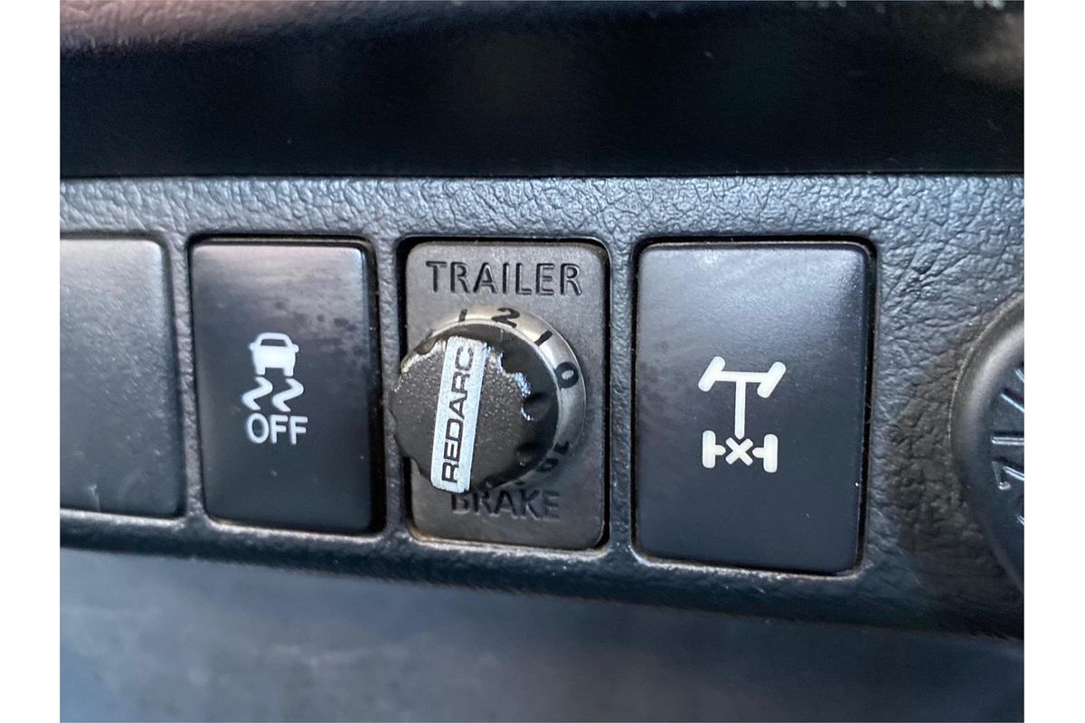 2017 Toyota Hilux SR GUN126R